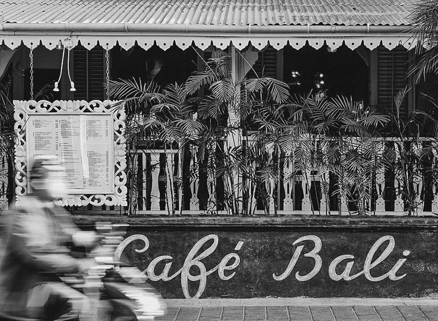 TPC_BW_CafeBali1