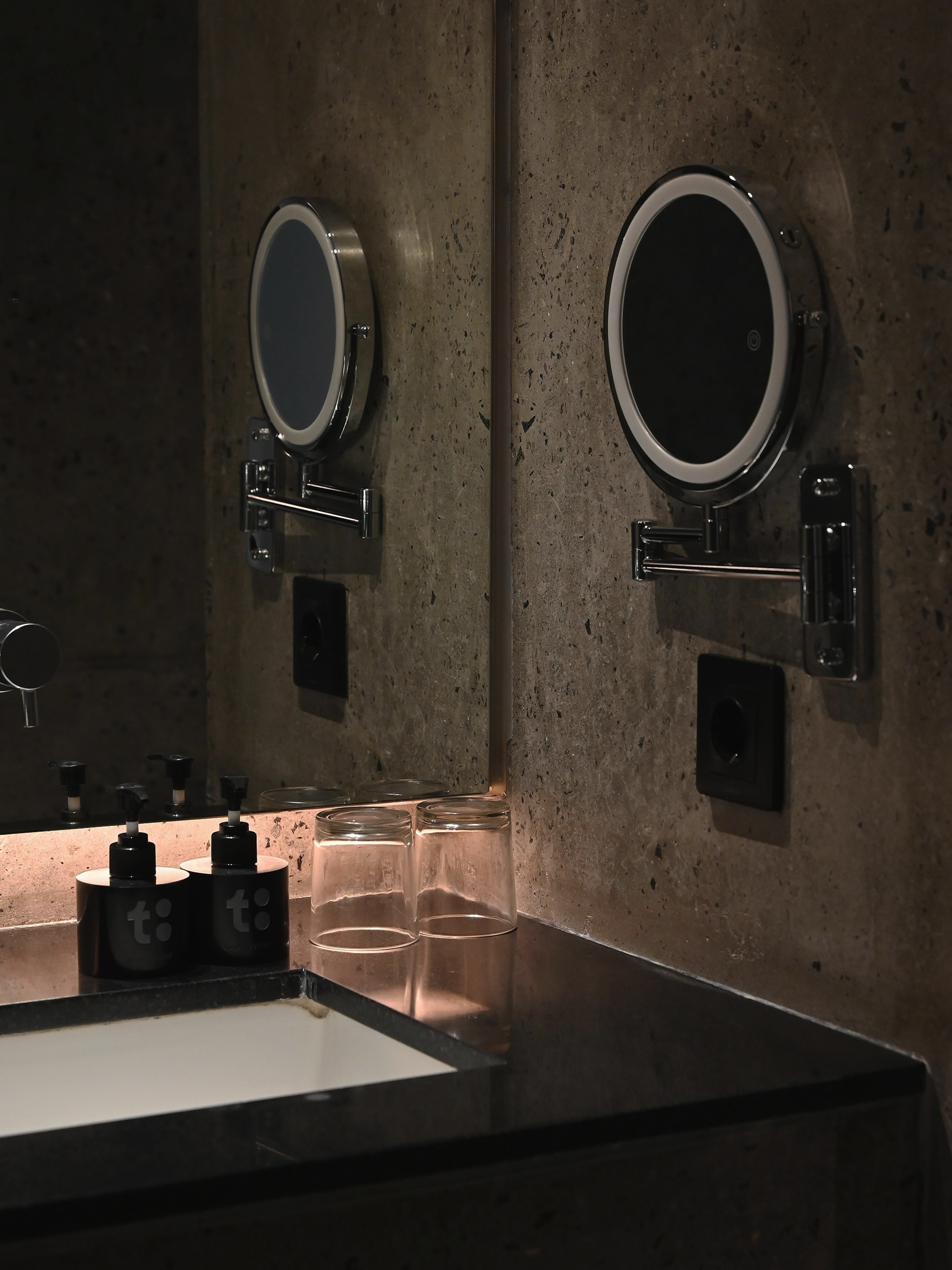 ThePunchCommunity_Featured_TitikDua22